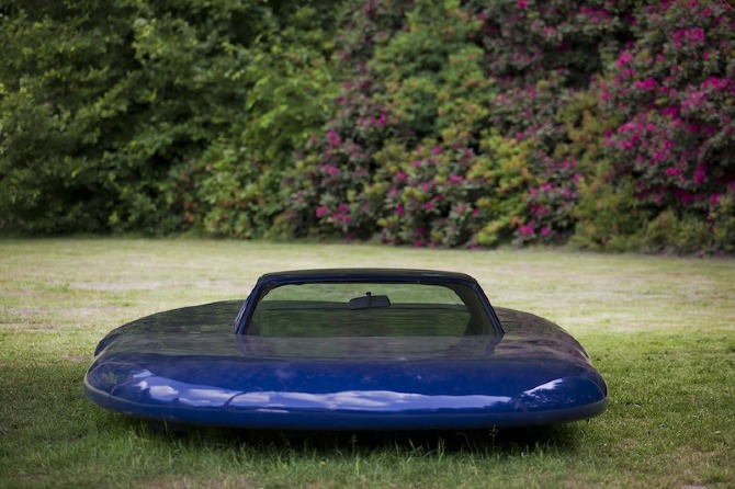 Wear Me Out by Erwin Wurm on thisispaper.com ErwinWurm UFO c Jesse%20Willems%2041 Wear Me Out by Erwin Wurm on thisispaper.com