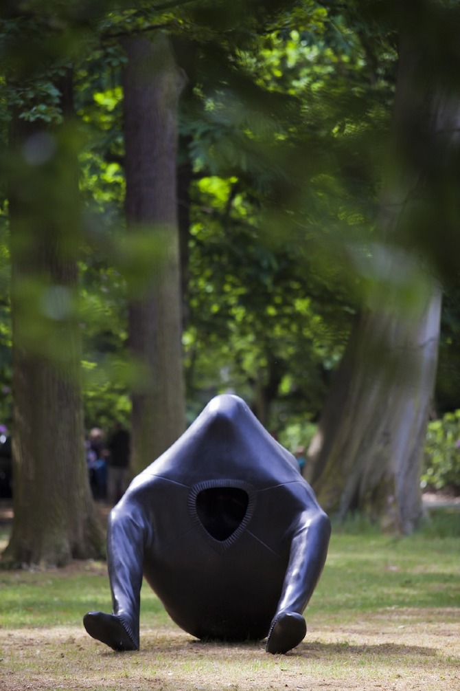 Wear Me Out by Erwin Wurm on thisispaper.com MG 7392 Wear Me Out by Erwin Wurm on thisispaper.com